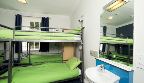 Shared Dormitory, Men only, Shared Bathroom (Sleeps 6)