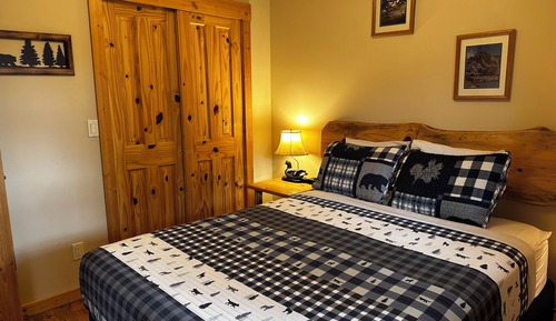 Traditional Cabin, 1 Bedroom, Hot Tub, River View