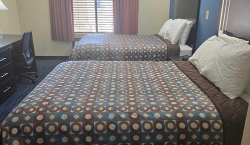 Suite, 2 Queen Beds, Non Smoking