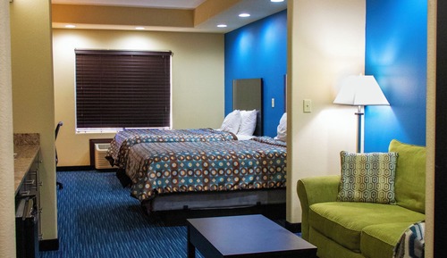 Double Room, 2 Queen Beds, Non Smoking (Kitchenette)