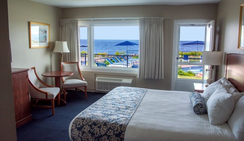 Oceanfront Terrace 1st Floor King