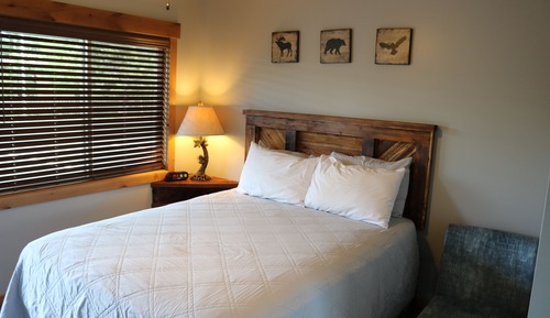 Standard Room, 1 Queen Bed