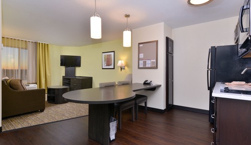 Suite, 1 Bedroom, Accessible (Communications, Accessible Tub)
