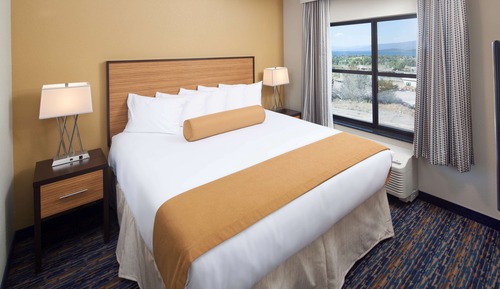 Traditional Suite, 1 King Bed with Sofa bed, Accessible