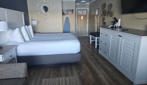 King Riverfront Corner Castleview in Upper Harbor