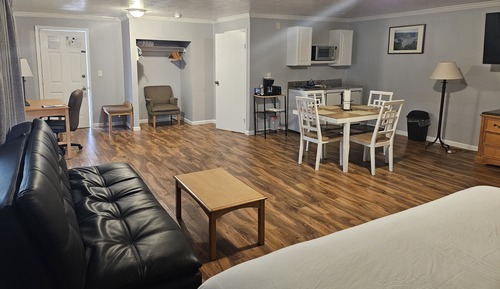 2 King Bed Efficiency