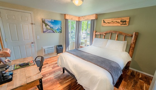 Classic Room, 1 Queen Bed, Non Smoking