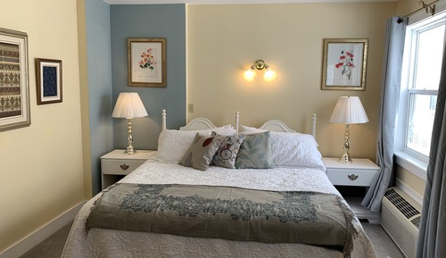 Room, 1 King Bed, Ocean View (Admiral's Retreat)