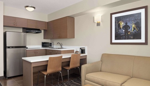 Suite, 1 Queen Bed, Non Smoking