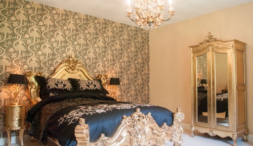 Luxury Double Room, 1 King Bed, Private Bathroom (Gold Room)