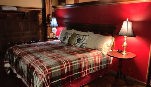 Grand Suite, 1 King Bed, Private Bathroom, Ground Floor