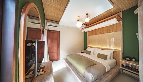 Two Bedroom Villa with Private Pool & Hot Tub