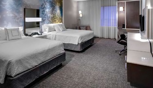 Room, 2 Queen Beds (Mobility/Hearing Access, Roll-In Shwr)