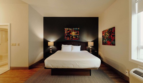 Standard Room, 1 King Bed, Non Smoking, Fireplace (No Elevator Access)