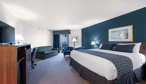 Standard Room, Partial Lake View
