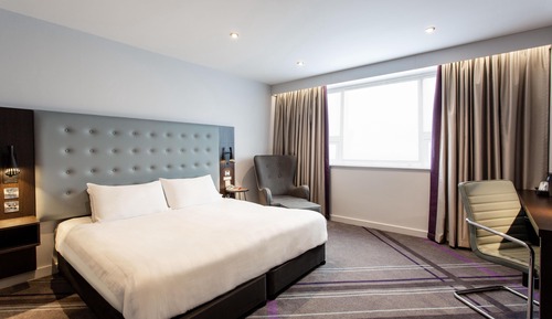 Superior Double Room, Accessible Bathtub