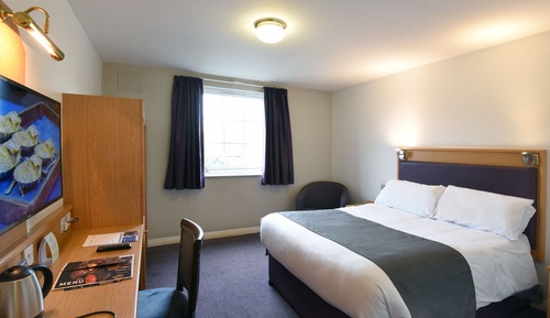 Family Room Sleeps 4