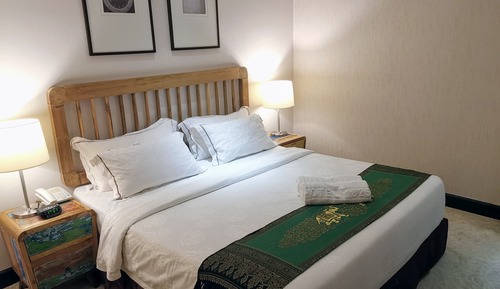 Superior King (No Window)