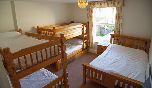 Standard Room (4 bunk beds sleeps 8)