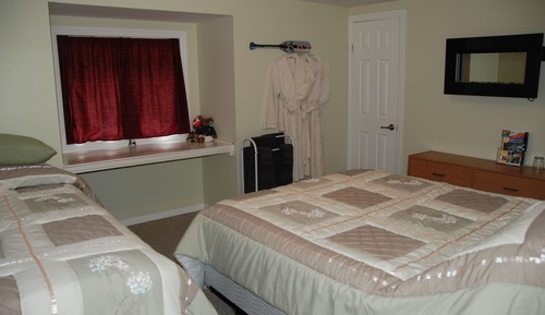 Tait Bear Room, 1 Queen Bed 1 Single Bed, Shared Bathroom