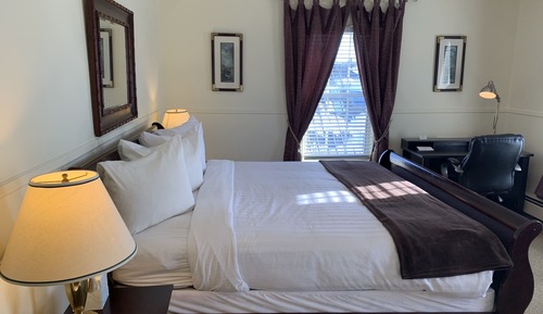 Superior Room, 1 King Bed, Non Smoking, Ensuite