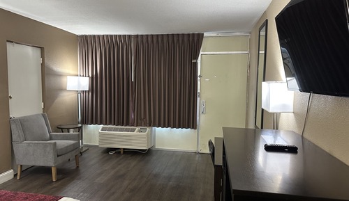 Standard Room, 1 King Bed, Smoking