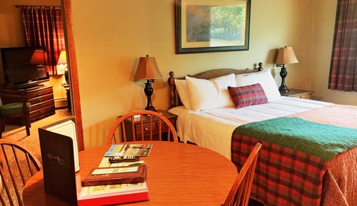 Family Suite, 2 Bedrooms, Kitchenette, Mountain View