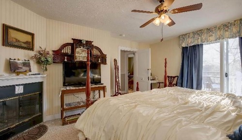 Suite, 1 King Bed, Balcony