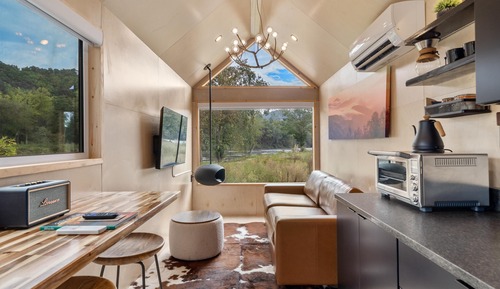 Cabin (XL | Looking Glass)