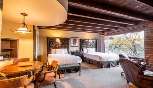 Room (Desert Garden Casita Deluxe with 2 Qu)
