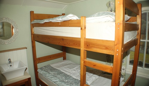 Twin Room, Shared Bathroom (Bunkbeds)