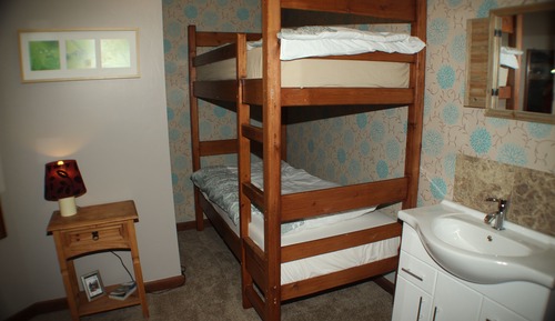 Superior Room, Shared Bathroom (Family King)