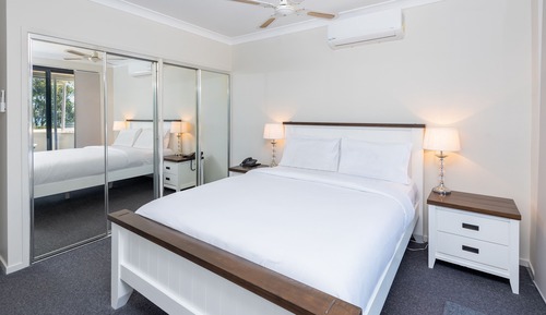 Premium Lakeview Apartment