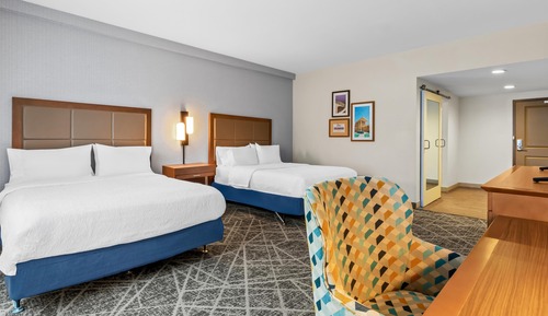 Room, 2 Queen Beds, Accessible, Bathtub