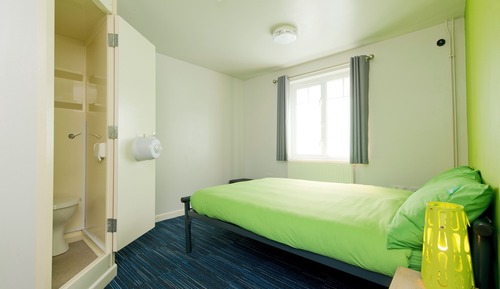 3 Bed Private Room including Double Bed