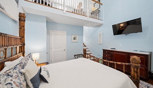 Luxury Double Room, Ensuite (Tree Top Loft)