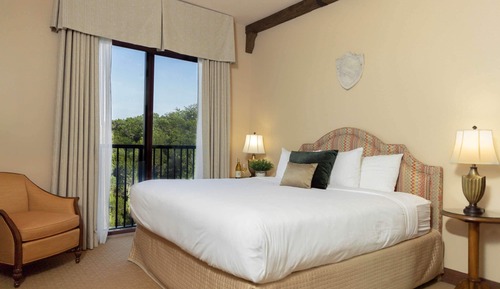 Suite, 1 King Bed with Sofa bed (Sparrow (Juliet Balcony))