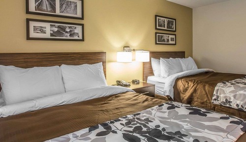 Standard Room, 2 Queen Beds, Non Smoking