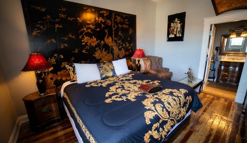 Premium Room, 1 King Bed (Oriental Sytle) Second floor