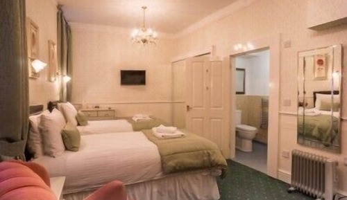 Ground Floor Super King /Twin Room 2 