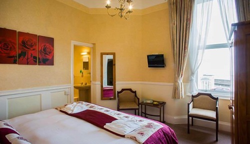 King/Twin Room 4 Sea View 