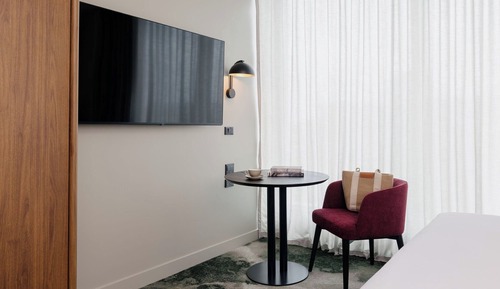 Standard Room, 1 King Bed, Accessible