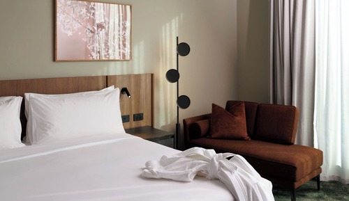 Standard Room, 1 King Bed