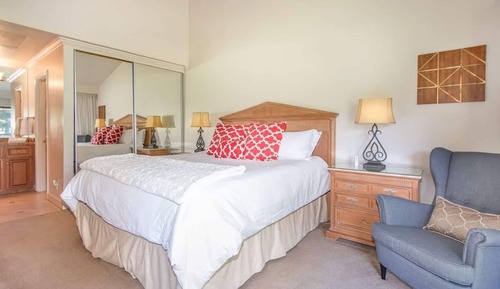 Premier Condo, Golf View