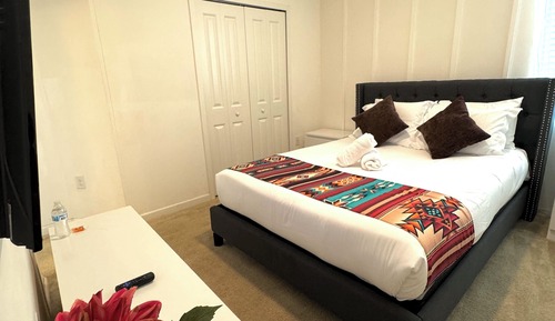 Standard Double Room, 1 Queen Bed, Non Smoking, Private Bathroom