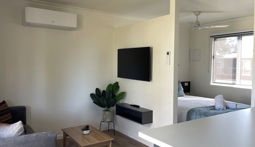 Elite Cabin, Balcony, Garden View