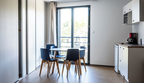 Room, Kitchen
