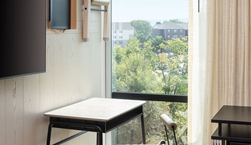Room, 1 Queen Bed, City View (Hearing Accessible)