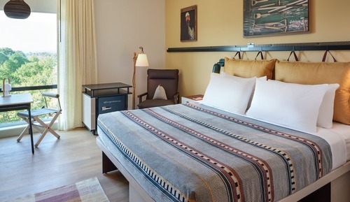 Room, 1 King Bed (Mobility Accessible, Tub)