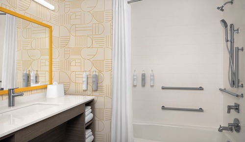 Studio Suite, 2 Queen Beds, Accessible, Bathtub